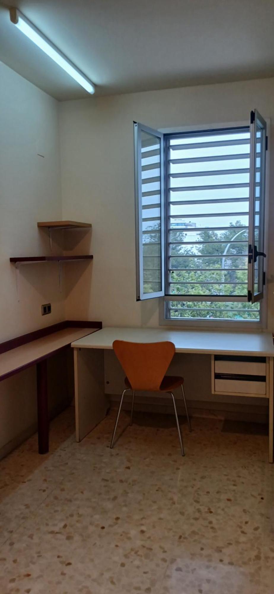 Larru Los Bermejales Residencia Universitaria Севилья Экстерьер фото